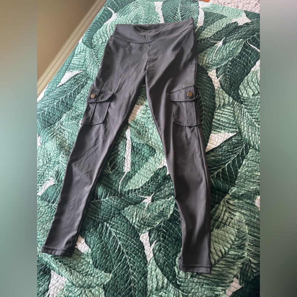 Gray Cargo Pocket Leggings